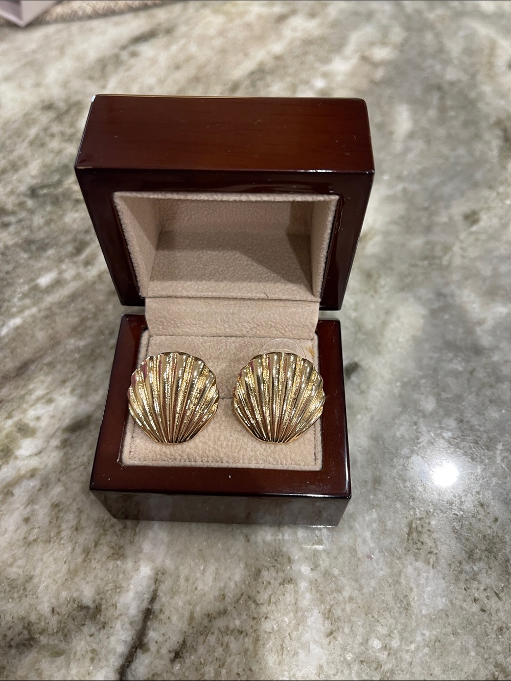 Gold Beachy Shell-Shaped Earrings